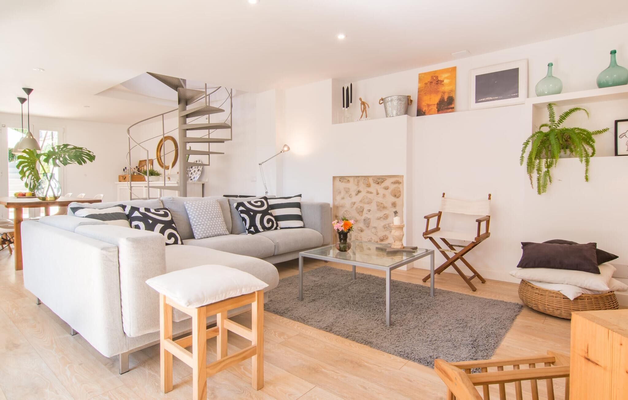 Stunning Home In Selva With Private Swimming Pool, Can Be Inside Or Outside - Selva