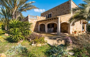 Exterior - Es Revolt de Sa Barrala (Ses Covetes)