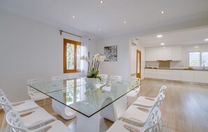 Dining - Beautiful home in Inca with private swimming pool, can be inside or outside (Inca)