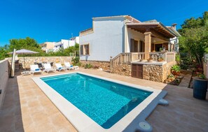 Pool - Beach front home in Colonia de Sant Pere (Colonia de Sant Pere)