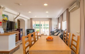 Dining - Stunning home in Inca with private swimming pool, can be inside or outside (Inca)