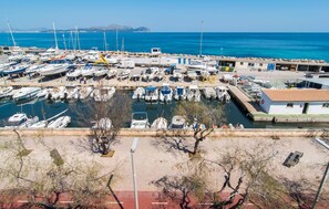 Marina - 3 bedroom beach front apartment in Can Picafort (Can Picafort)