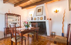 Dining - Amazing home in Colonia de Sant Pere (Colonia de Sant Pere)