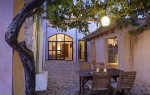 Outdoor dining - Lovely home in Llucmajor with private swimming pool, can be inside or outside (Llucmajor)