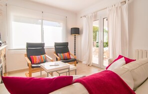 TV, DVD player - 3 bedroom nice home in Cala Ratjada (Cala Ratjada)