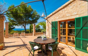Outdoor dining - Villa Maria de Betlem (Betlem)