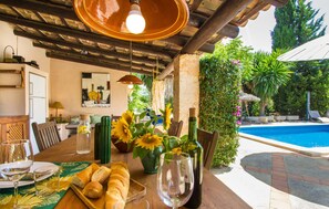 Outdoor dining - Casa S'Era de Costitx (Costitx)