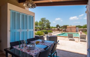 Outdoor dining - Cozy home in Felanitx with private swimming pool, can be inside or outside (Felanitx)