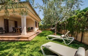 Outdoor dining - Calma de Son Serra de Marina (Son Serra de Marina)