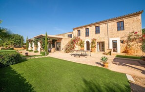 Exterior - Nice home in Llucmajor with private swimming pool, can be inside or outside (Llucmajor)