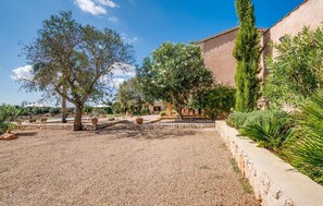 Property grounds - Beautiful home in Ses Salines (Ses Salines)