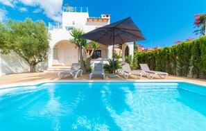 Pool - Gorgeous home in Badia Blava (Badia Blava)