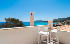 Property grounds - Beautiful home in Cala Ratjada with WiFi (Cala Ratjada)