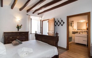 3 bedrooms, iron/ironing board, travel cot, free WiFi - Lovely home in Soller with private swimming pool, can be inside or outside (Soller)