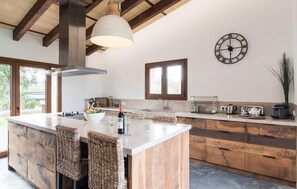 Fridge, microwave, oven, stovetop - Awesome home in Arta with private swimming pool, can be inside or outside (Arta)