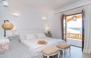 6 chambres, coffres-forts dans les chambres, fer et planche à repasser