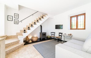 TV, fireplace - Beautiful home in Binissalem (Binissalem)