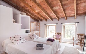 2 bedrooms, iron/ironing board, travel cot, free WiFi - Lovely home in Manacor with WiFi (Manacor)