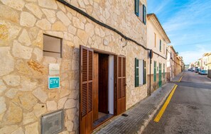Exterior detail - Stunning apartment in Son Carrio with WiFi (Son Carrio)