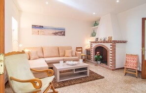 Smart TV, DVD player - Stunning apartment in Son Carrio with WiFi (Son Carrio)