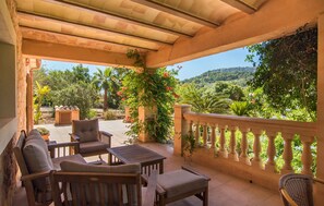 Terrace/patio - Nice home in Cas Concos des Cavalle (Cas Concos des Cavalle)