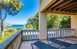 Property grounds - Beach front home in Capdepera (Capdepera)