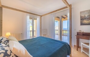 3 makuuhuonetta, silitysrauta/-lauta, vauvan matkasänky, ilmainen Wi-Fi