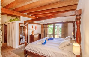 4 bedrooms, iron/ironing board, travel cot, free WiFi - Beautiful home in Es Trenc with private swimming pool, can be inside or outside (Es Trenc)