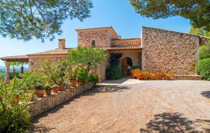 Exterior - Nice home in SHorta with private swimming pool, can be inside or outside (SHorta)