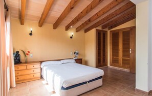 4 camere, ferro/asse da stiro, culla da viaggio, Wi-Fi gratuito