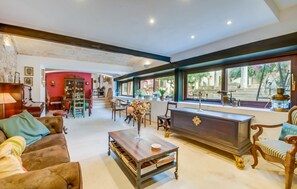 Smart TV, DVD player - Amazing home in Santanyi with private swimming pool, can be inside or outside (Santanyi)
