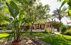 Property grounds - Nice home in Costitx with private swimming pool, can be inside or outside (Costitx)