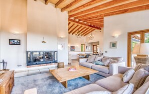TV, fireplace - Stunning home in Galilea with private swimming pool, can be inside or outside (Galilea)