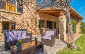Terrace/patio - Nice home in Pollenca with private swimming pool, can be inside or outside (Pollenca)