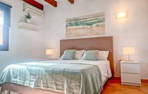 3 bedrooms, iron/ironing board, travel cot, free WiFi - Luxurious home in Colonia de Sant Pere (Colonia de Sant Pere)