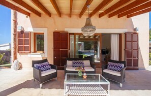 Terrace/patio - Cozy home in Alcudia with private swimming pool, can be inside or outside (Alcudia)