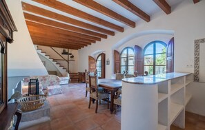 Interior - Nice home in Alcudia with private swimming pool, can be inside or outside (Alcudia)