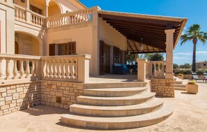 Terrace/patio - Lovely home in Cala Santanyi (Cala Santanyi)