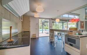 Fridge, microwave, oven, stovetop - Awesome home in Bunyola with private swimming pool, can be inside or outside (Bunyola)