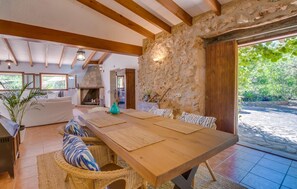 Outdoor dining - Stunning home in Sencelles with private swimming pool, can be inside or outside (Sencelles)