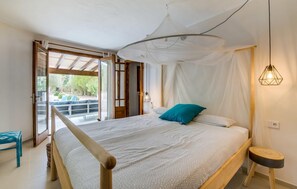 2 bedrooms, iron/ironing board, travel crib, free WiFi - Stunning home in Manacor with private swimming pool, can be inside or outside (Manacor)
