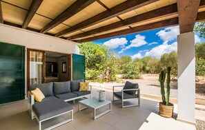 Terrace/patio - Stunning home in Manacor with private swimming pool, can be inside or outside (Manacor)