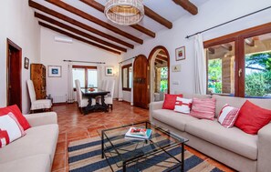 Smart TV, ping pong - Stunning home in Alcudia with private swimming pool, can be inside or outside (Alcudia)