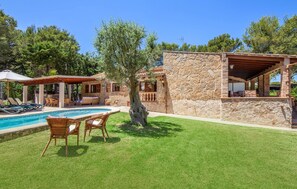Pool - Stunning home in Alcudia with private swimming pool, can be inside or outside (Alcudia)
