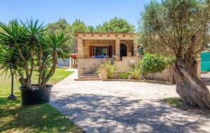 Exterior - Stunning home in Alcudia with private swimming pool, can be inside or outside (Alcudia)