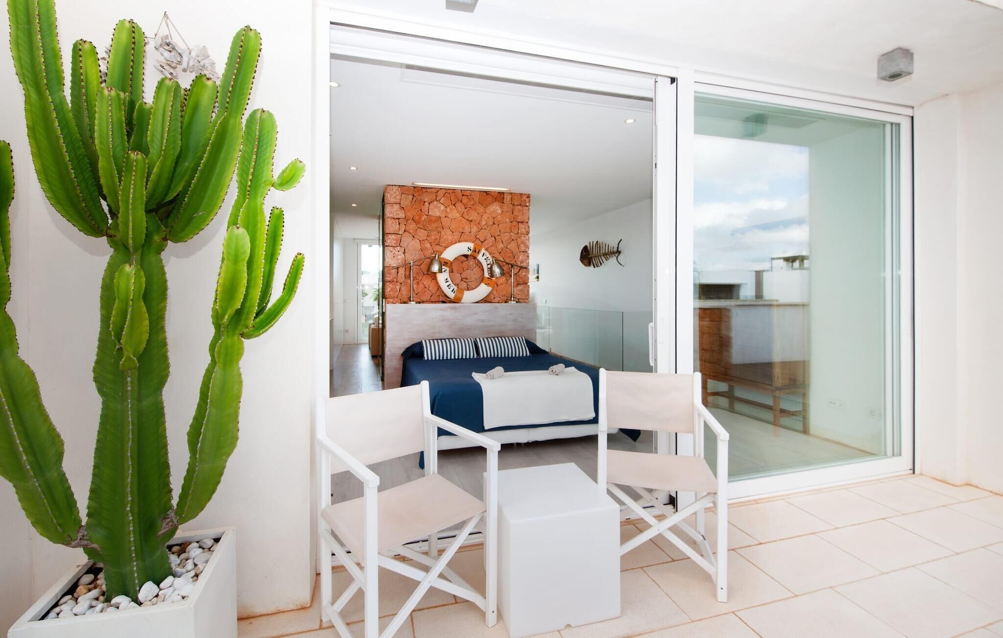 3 bedrooms, iron/ironing board, travel cot, free WiFi