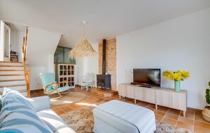 TV - Awesome home in Son Serra de Marina with WiFi (Son Serra de Marina)