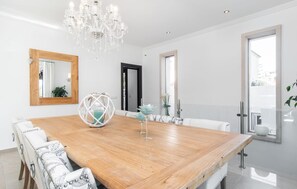 Dining - Gorgeous home in Cala Ratjada (Cala Ratjada)