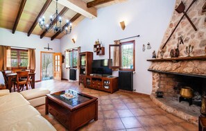 TV connectée, table de tennis de table