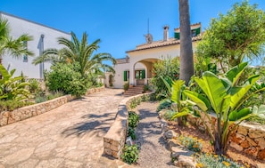 Exterior - Amazing home in Cala Llombards (Cala Llombards)